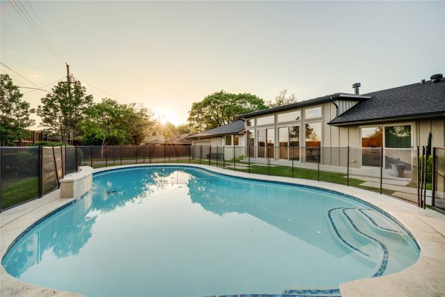 4452 Sugar Mill Road, Dallas, TX 75244