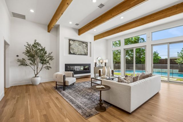 4452 Sugar Mill Road, Dallas, TX 75244