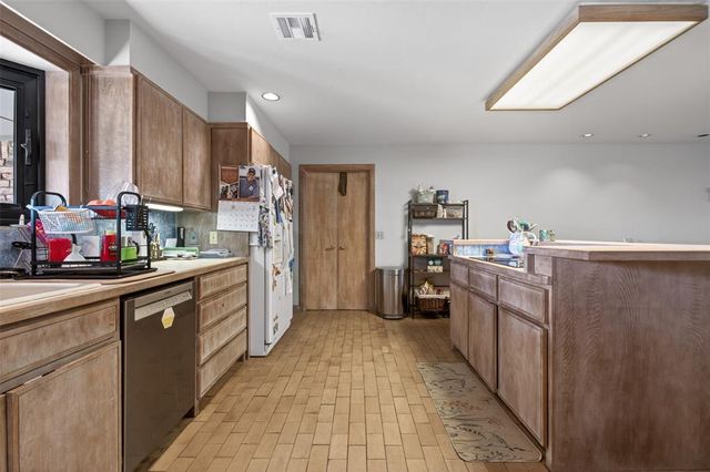 6200 Riviera Drive, Oklahoma City, OK 73112