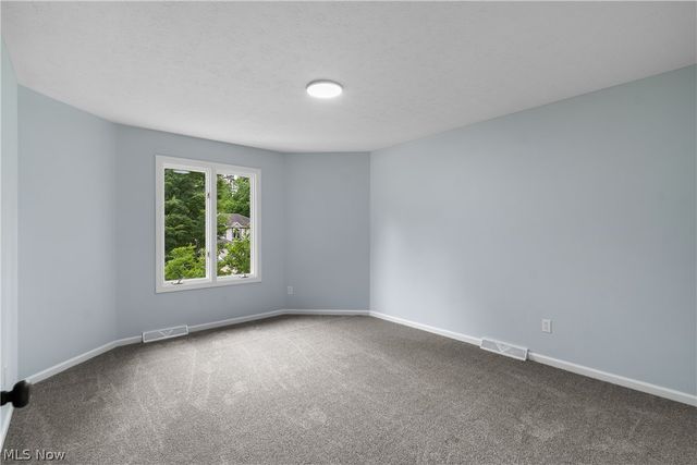 21470 Jonathan Drive, Strongsville, OH 44149