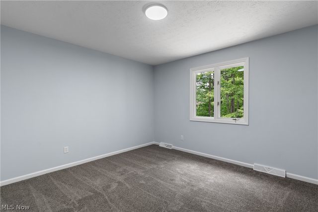 21470 Jonathan Drive, Strongsville, OH 44149
