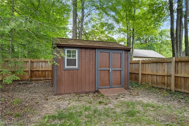 21470 Jonathan Drive, Strongsville, OH 44149