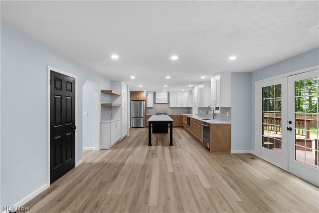 21470 Jonathan Drive, Strongsville, OH 44149