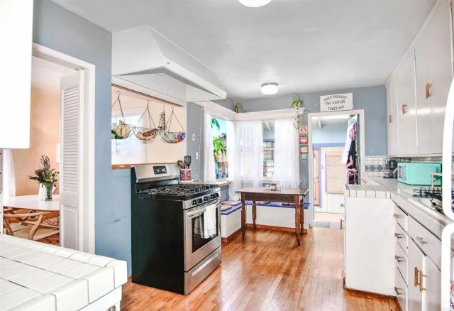 710 Eucalyptus Street, Oceanside, CA 92054