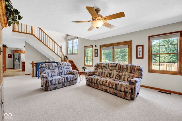 13010 E Otter Creek Lane, Columbus, IN 47203
