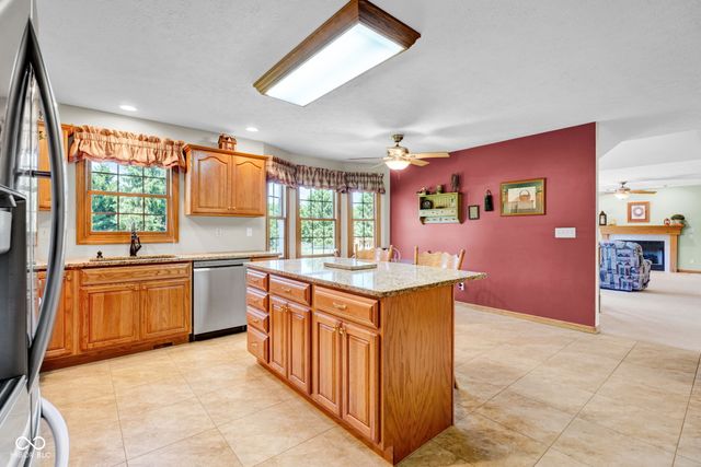 13010 E Otter Creek Lane, Columbus, IN 47203