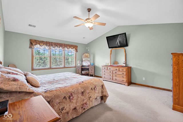 13010 E Otter Creek Lane, Columbus, IN 47203