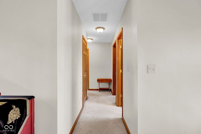 13010 E Otter Creek Lane, Columbus, IN 47203