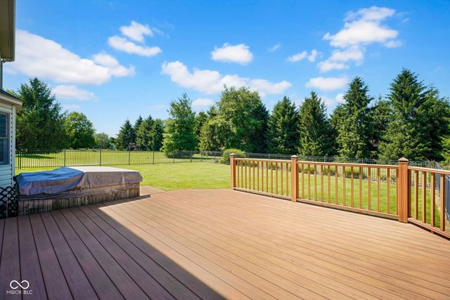 13010 E Otter Creek Lane, Columbus, IN 47203