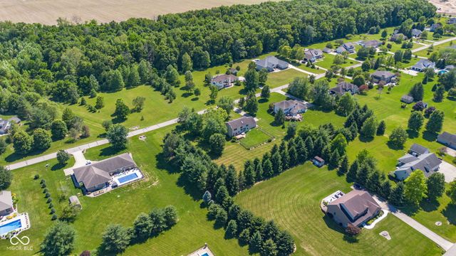 13010 E Otter Creek Lane, Columbus, IN 47203