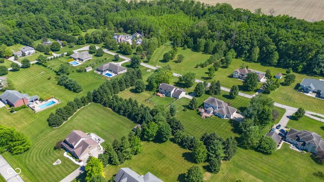 13010 E Otter Creek Lane, Columbus, IN 47203
