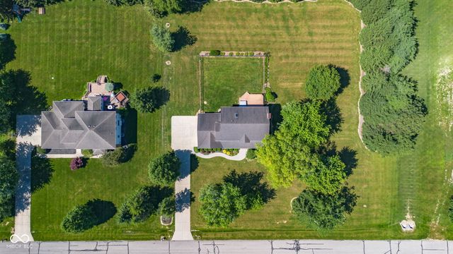 13010 E Otter Creek Lane, Columbus, IN 47203