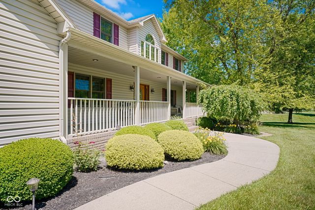 13010 E Otter Creek Lane, Columbus, IN 47203
