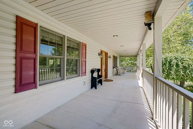13010 E Otter Creek Lane, Columbus, IN 47203