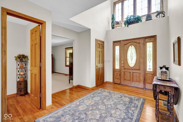 13010 E Otter Creek Lane, Columbus, IN 47203