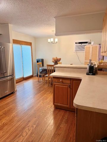 9 Fowler Avenue, Ronkonkoma, NY 11779