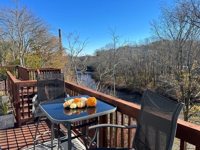 52 River 7, Boston, MA 02126