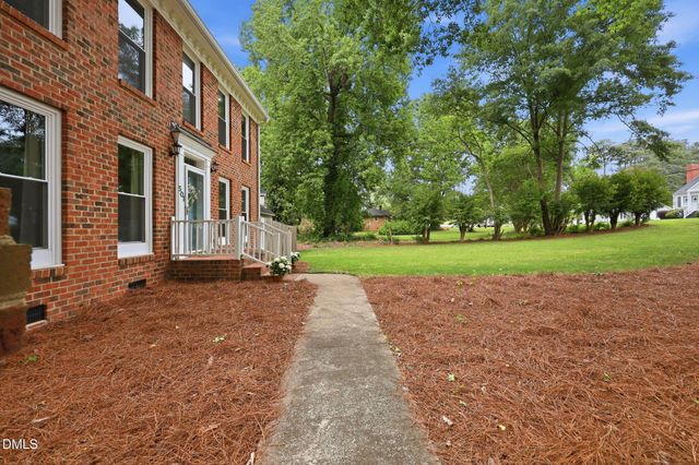 501 N Woodrow Street, Fuquay Varina, NC 27526