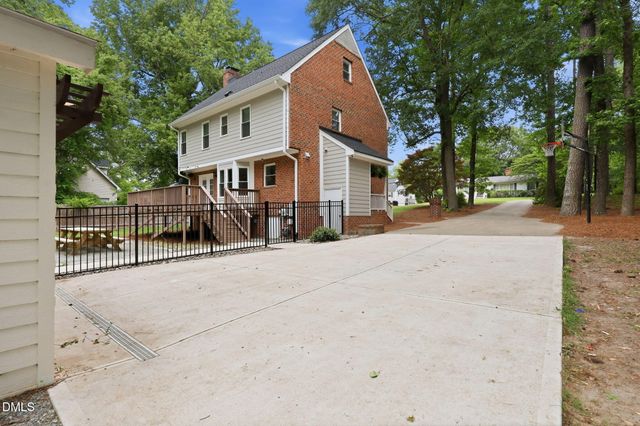 501 N Woodrow Street, Fuquay Varina, NC 27526