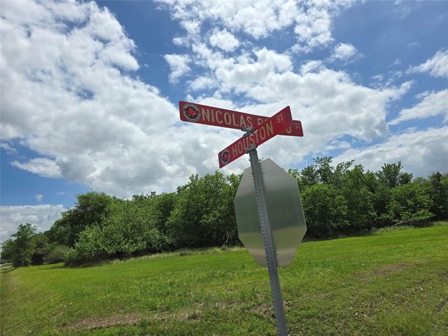 000 Nicolas Bravo Street, San Felipe, TX 77473