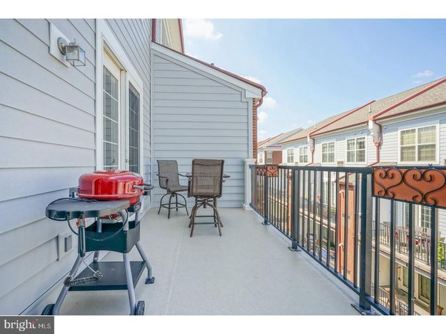 508 CAPTAINS WAY, Philadelphia, PA 19146