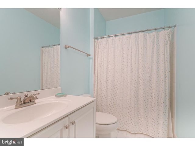 508 CAPTAINS WAY, Philadelphia, PA 19146