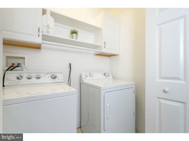 508 CAPTAINS WAY, Philadelphia, PA 19146