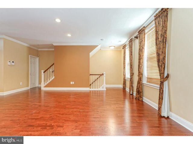 508 CAPTAINS WAY, Philadelphia, PA 19146