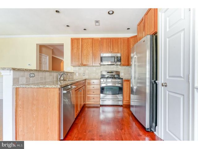 508 CAPTAINS WAY, Philadelphia, PA 19146