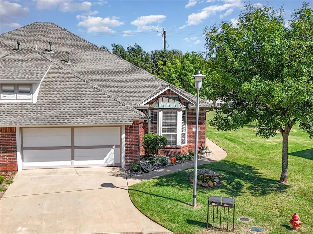 15400 Monarch Lane, Edmond, OK 73013