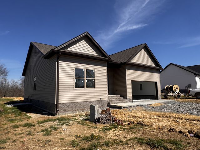 388 Hawkins Rd, Westmoreland, TN 37186