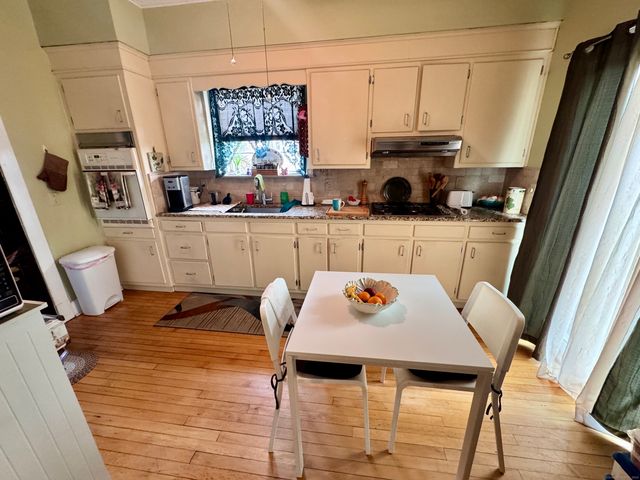 103 Hillside Avenue, New Haven, CT 06512