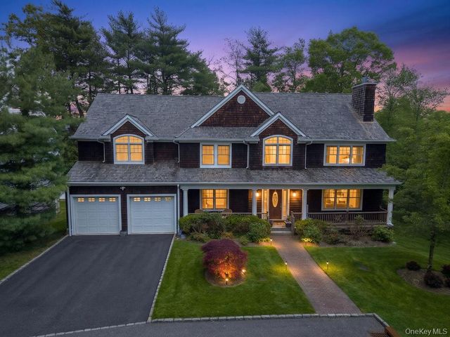 899 Harbor View Road, Oyster Bay, NY 11771