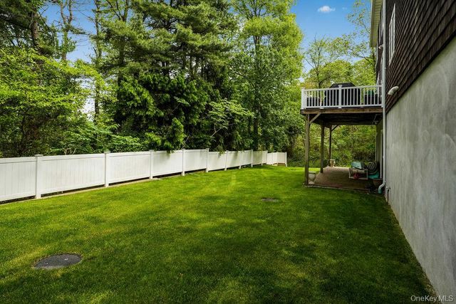 899 Harbor View Road, Oyster Bay, NY 11771