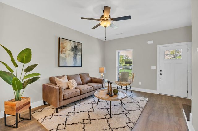 1594 S Watkins Street, Chattanooga, TN 37404