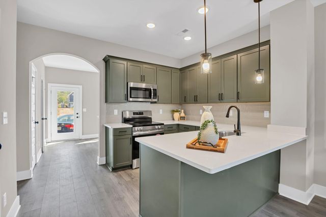 1594 S Watkins Street, Chattanooga, TN 37404