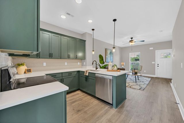 1594 S Watkins Street, Chattanooga, TN 37404