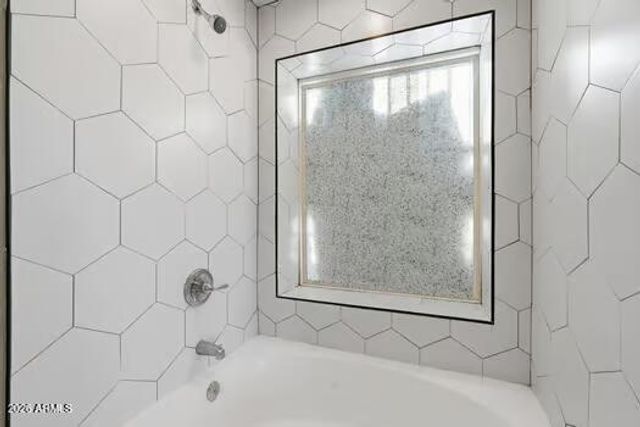 6612 N 48th Drive, Glendale, AZ 85301