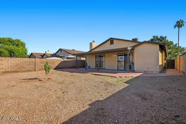 6612 N 48th Drive, Glendale, AZ 85301