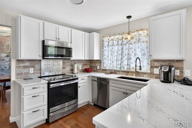 7296 Picasso Drive, Dardenne Prairie, MO 63368