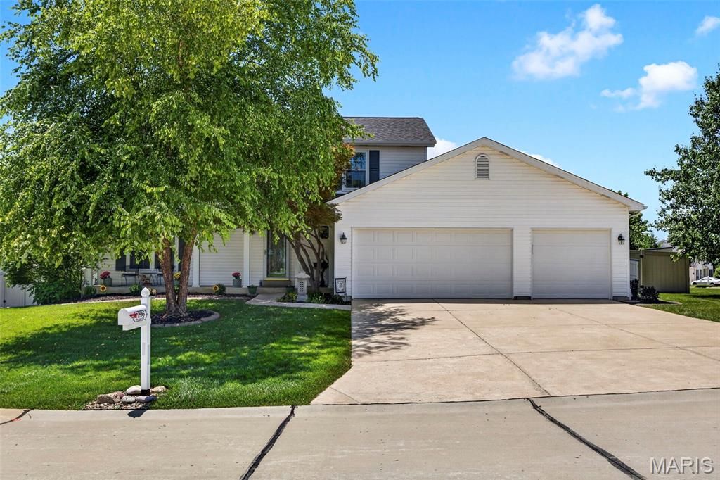 7296 Picasso Drive, Dardenne Prairie, MO 63368