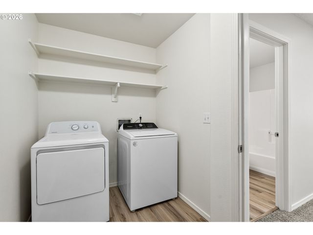 38800 CASCADIA VILLAGE Dr, Sandy, OR 97055