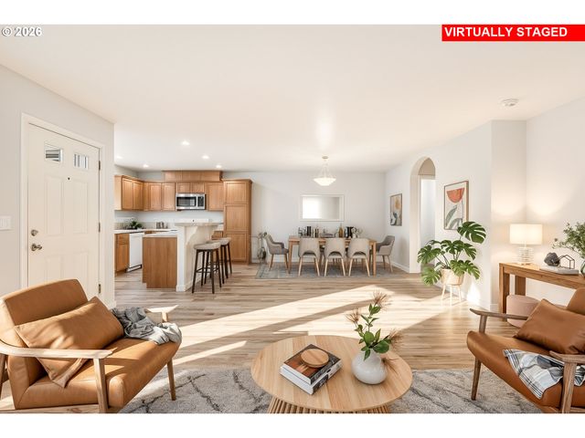 38800 CASCADIA VILLAGE Dr, Sandy, OR 97055