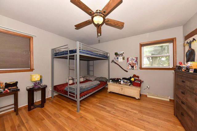 2382 S 93rd STREET, West Allis, WI 53227