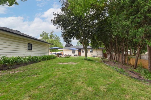 2382 S 93rd STREET, West Allis, WI 53227
