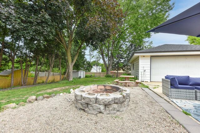 2382 S 93rd STREET, West Allis, WI 53227