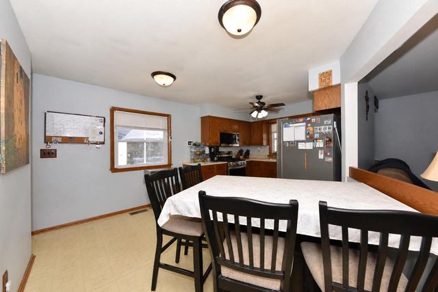2382 S 93rd STREET, West Allis, WI 53227