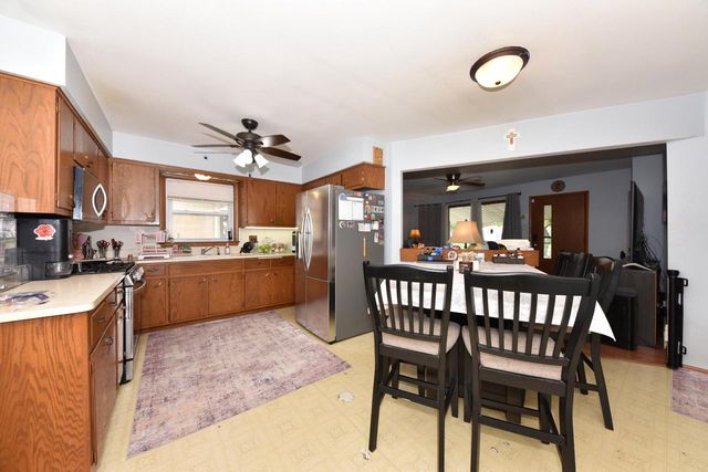 2382 S 93rd STREET, West Allis, WI 53227