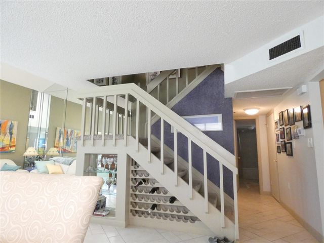 7917 PINEGROVE COURT 1, Sarasota, FL 34238