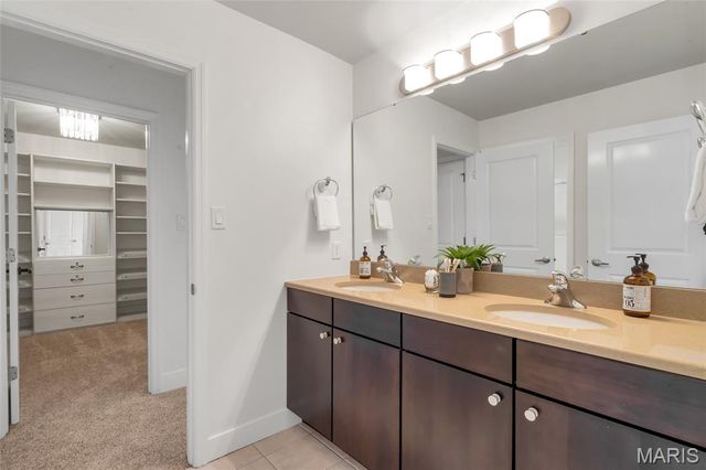 18239 Canyon Forest Court, Chesterfield, MO 63005